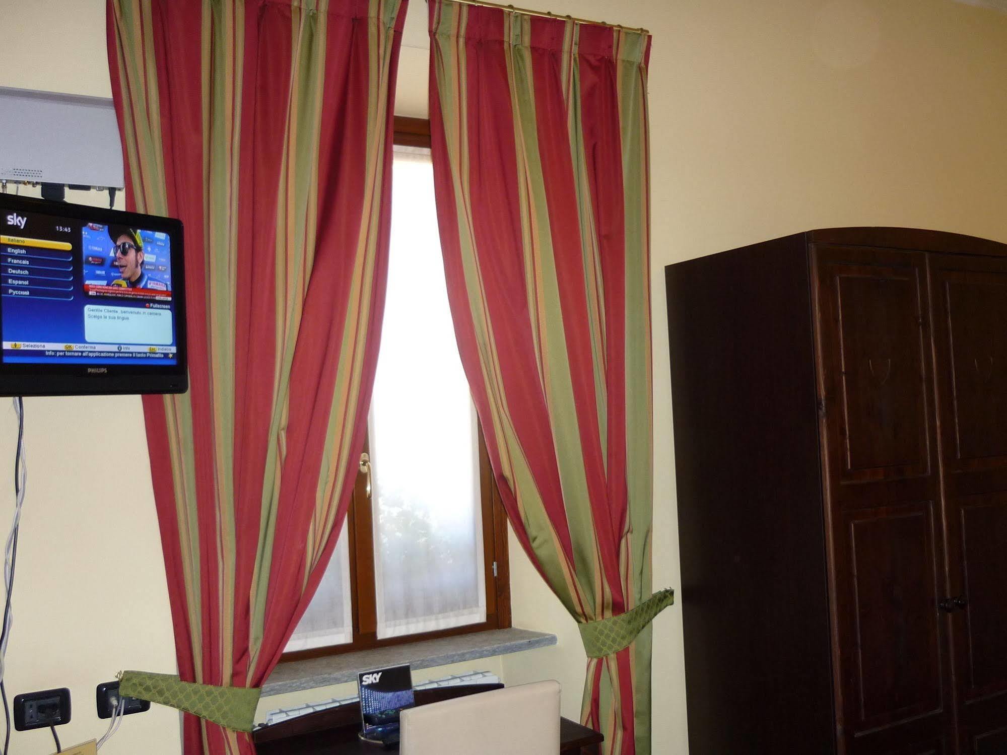 Hotel Oberje Dla Viere Улкс Екстериор снимка