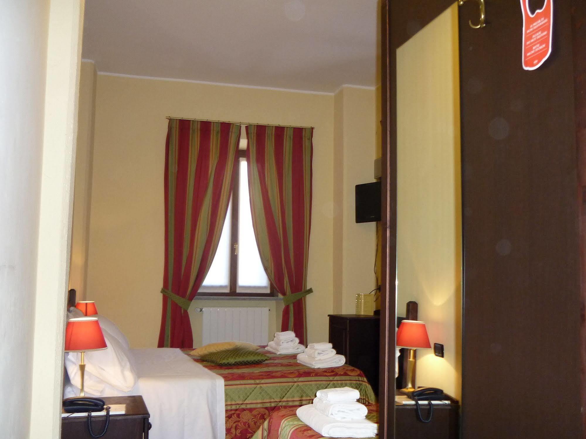 Hotel Oberje Dla Viere Улкс Екстериор снимка